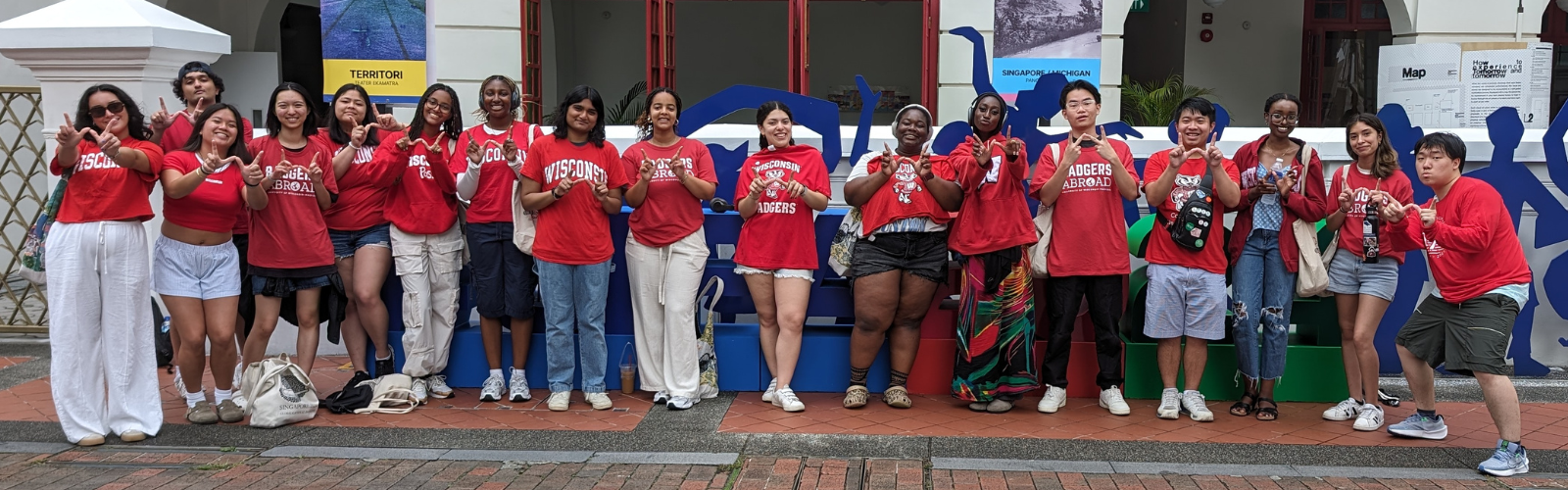 UW Global Gateway students in Singapore (2024)