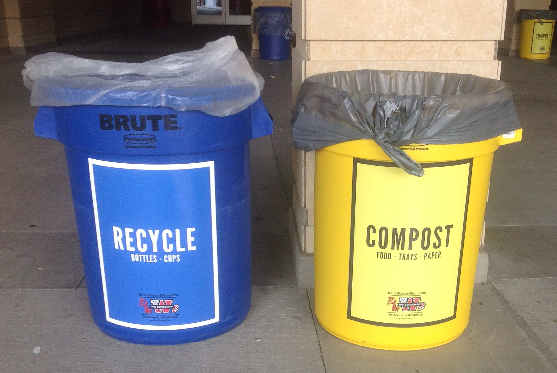 Taking the trash out of Camp Randall Office of Sustainability UW