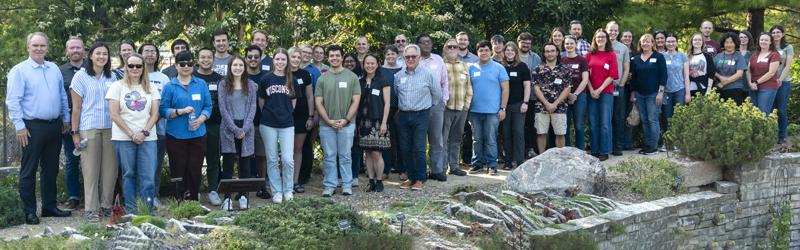 Group photo of the 2024BTP students and staff at the Fall Meet and Greet at Allen Centennial Garden