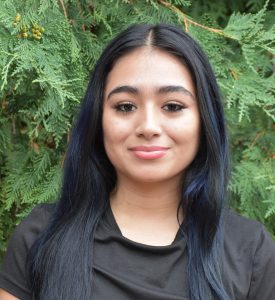 Peer Mentor Briana Rios smiling