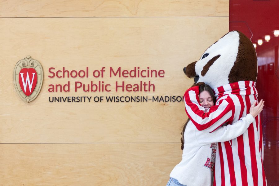 Kids, mock surgery, UW, Science Expeditions, Campus Open House, UW-Madison, campus.