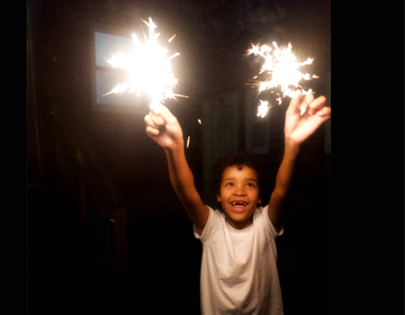 La Movida child boy sparklers fireworks