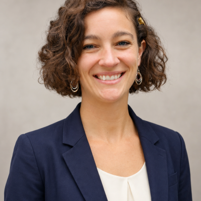 Headshot of Amanda Isaksson